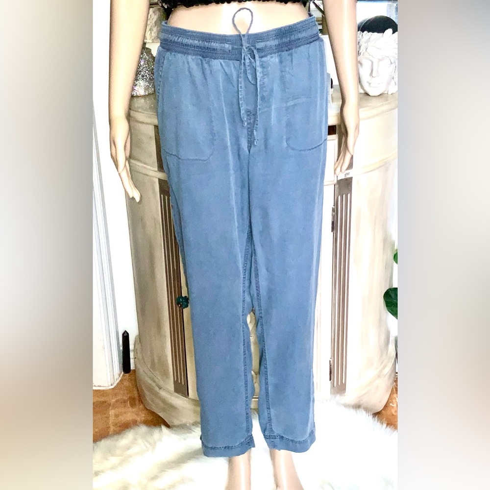 BNWT Calvin Klein Jeans made with Liocel Size S Blue Pull up
